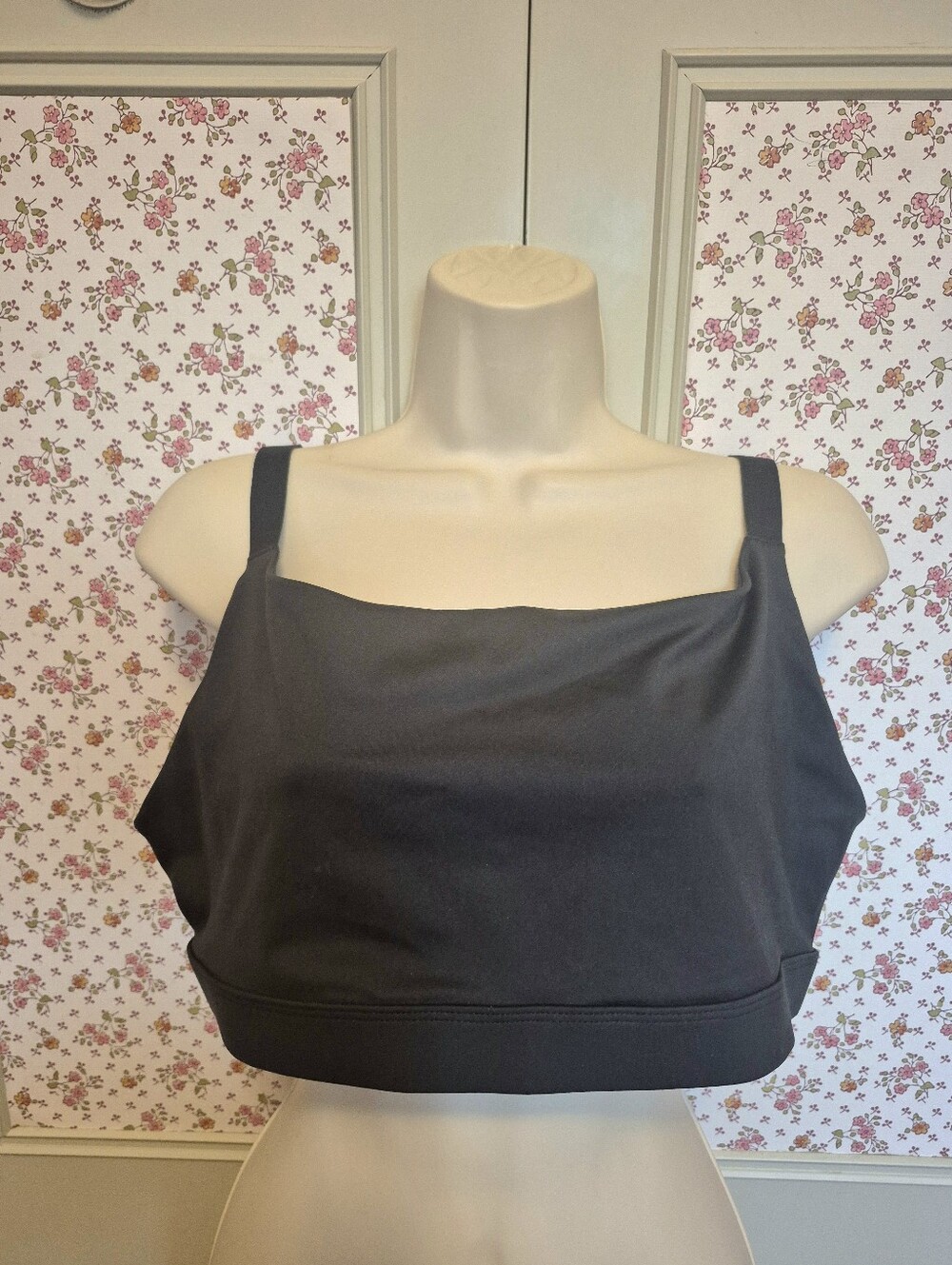Fabletics Black Women's Unpadded Sports Bra Size XL